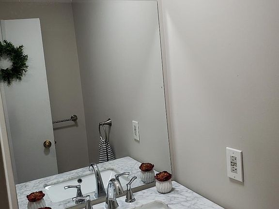 5th image of 1502 South St