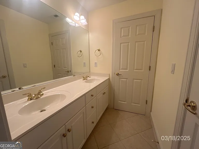 612 Banbury Ct — Photo 16