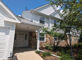 66 Beechmont Ct, Schaumburg, IL 60193