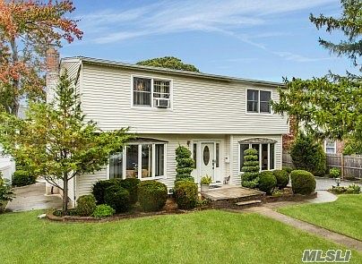 1st image of 845 Park Ln S