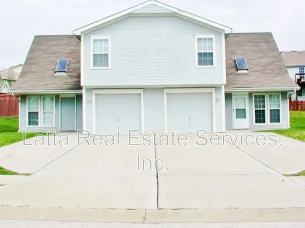 1834 Kingbird Ln, Liberty, MO 64068