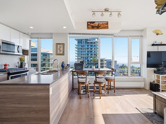 5th image of 8850 University Cres #1308