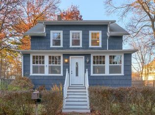 11 Adams St, Tewksbury, MA 01876