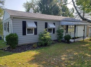 107 Harding Dr, Washington, NJ 07882