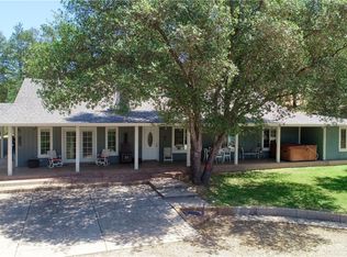 4421 Scrubby Oak Rd, Mariposa, CA 95338