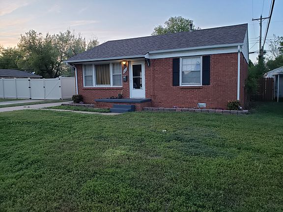 2nd image of 517 E Fairchild Dr