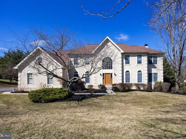 320 Tarbert Dr, West Chester, PA 19382