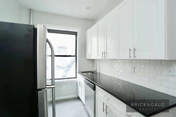 Rented by BRICK & GALO REALTY CORP | media 5