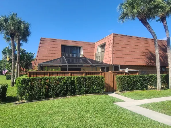 322 Buttonwood Lane, Boynton Beach, FL 33436