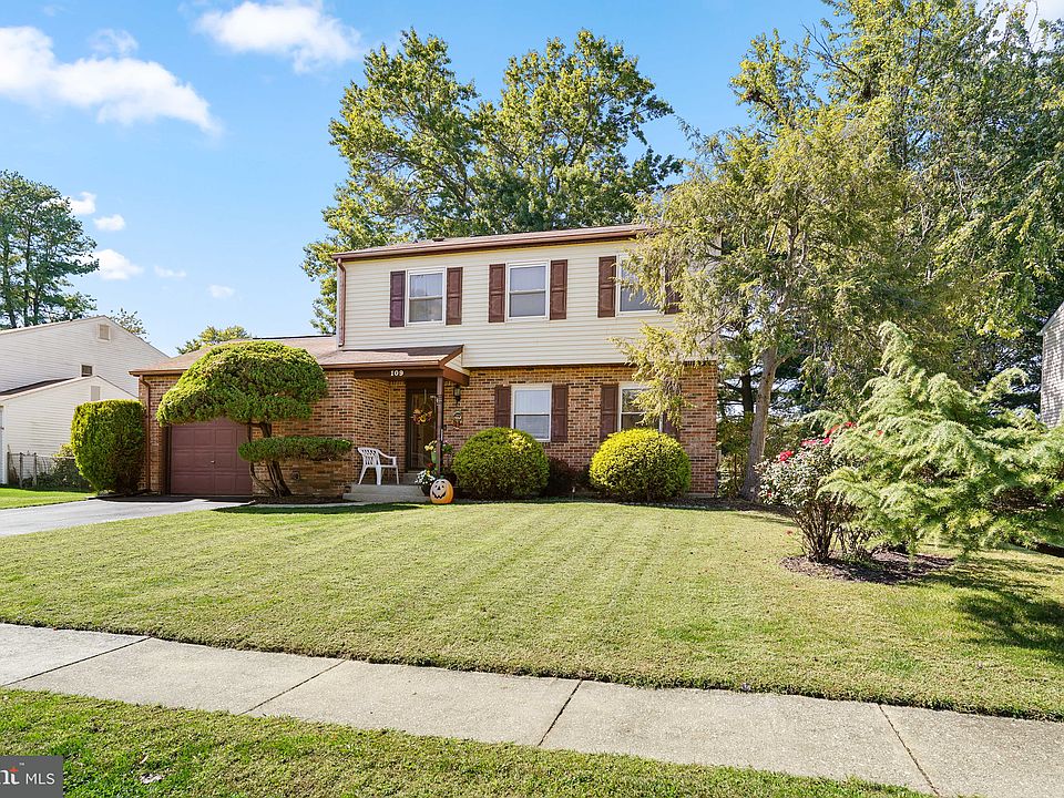 1st image of 109 N Dover Ct