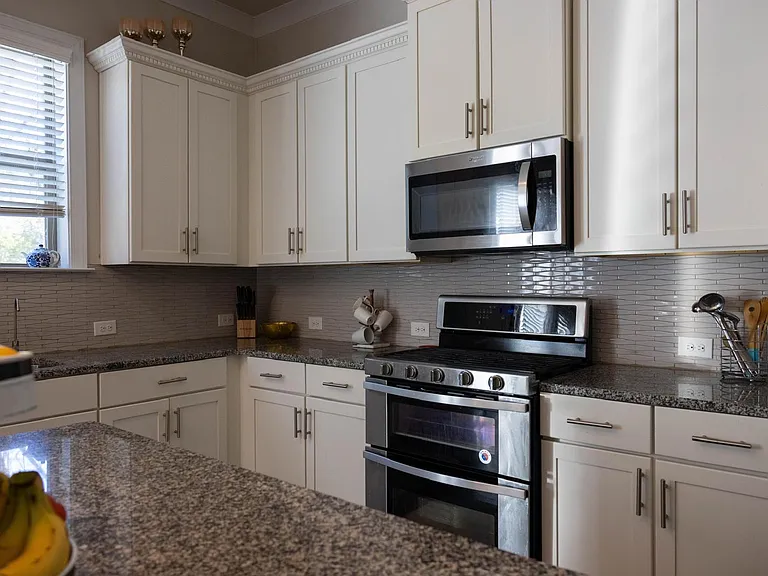 714 Avondale Hills Dr — Photo 4