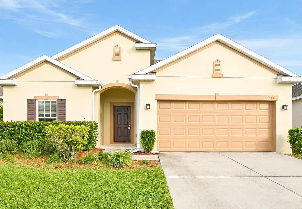 3873 San Isidro Cir