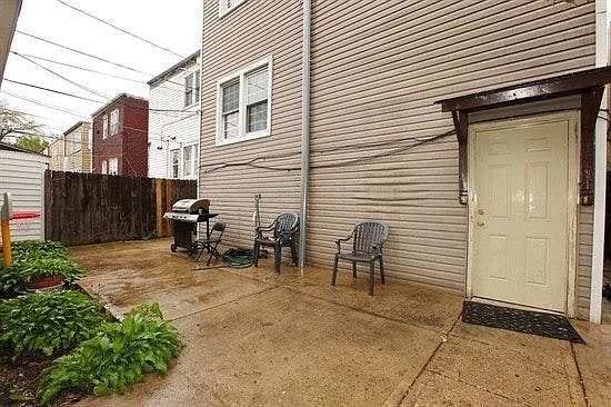 2nd image of 3917 N Sawyer Ave #1
