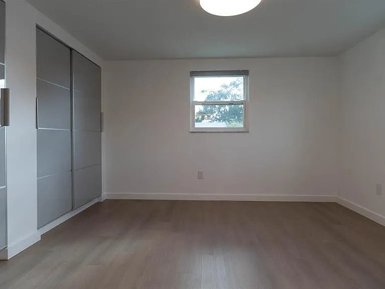 2233 Michele Dr — Photo 24