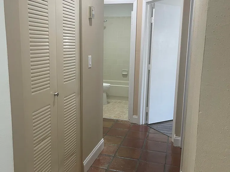 19823 NW 64th Pl — Photo 6