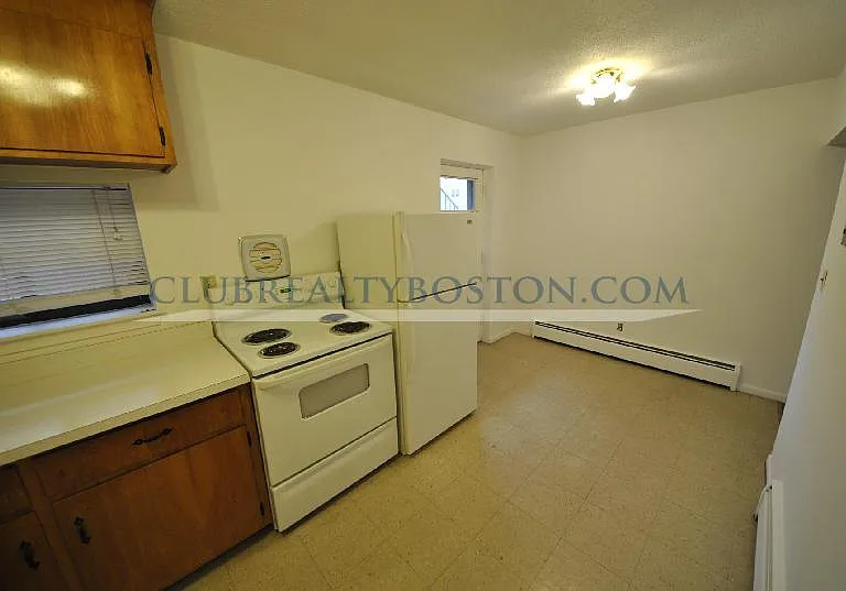 260 Grove St #3A — Photo 4