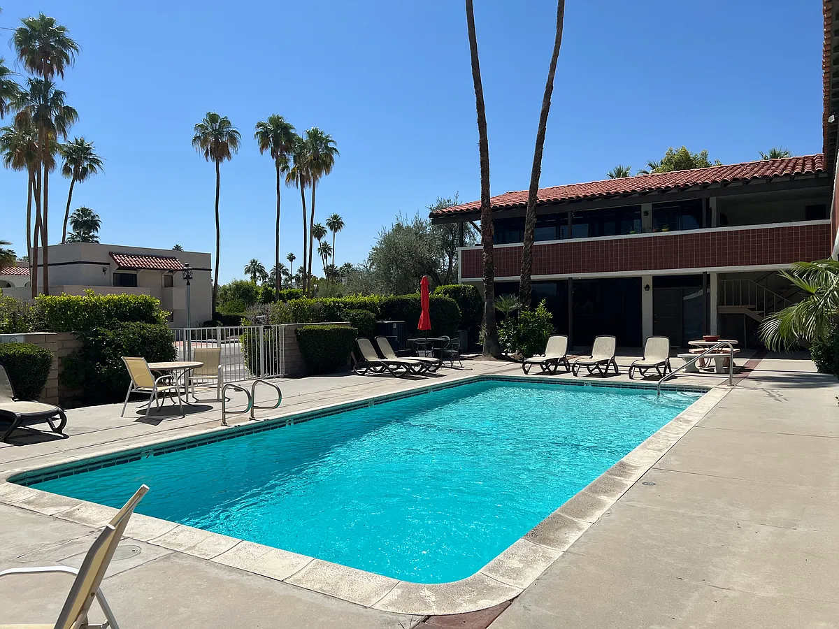 Pool View - 299 S Patencio Rd #2