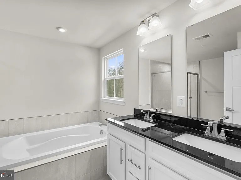 10706 Larkswood St — Photo 21