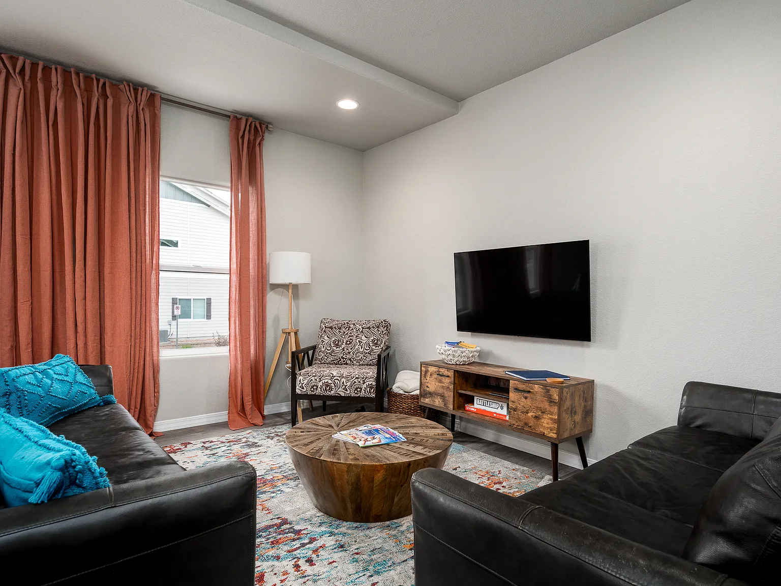 3 bed, 2.5 bath, 1762 sqft, $3,100 — Photo 3