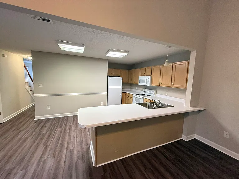3449 Westgate Dr — Photo 12