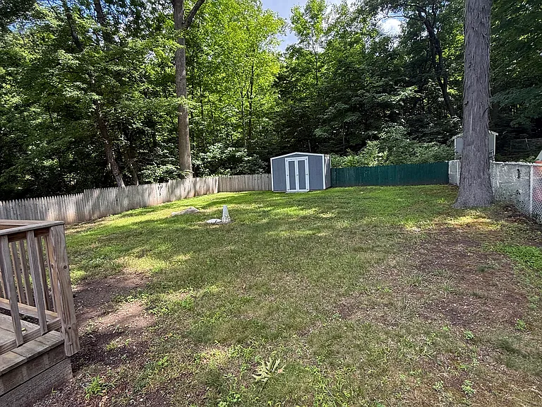 18 Abbott Dr — Photo 16