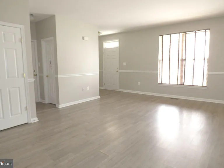 20957 Duryea Ter — Photo 5