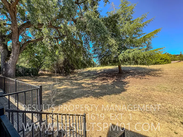 3415 Nathan Ct — Photo 48