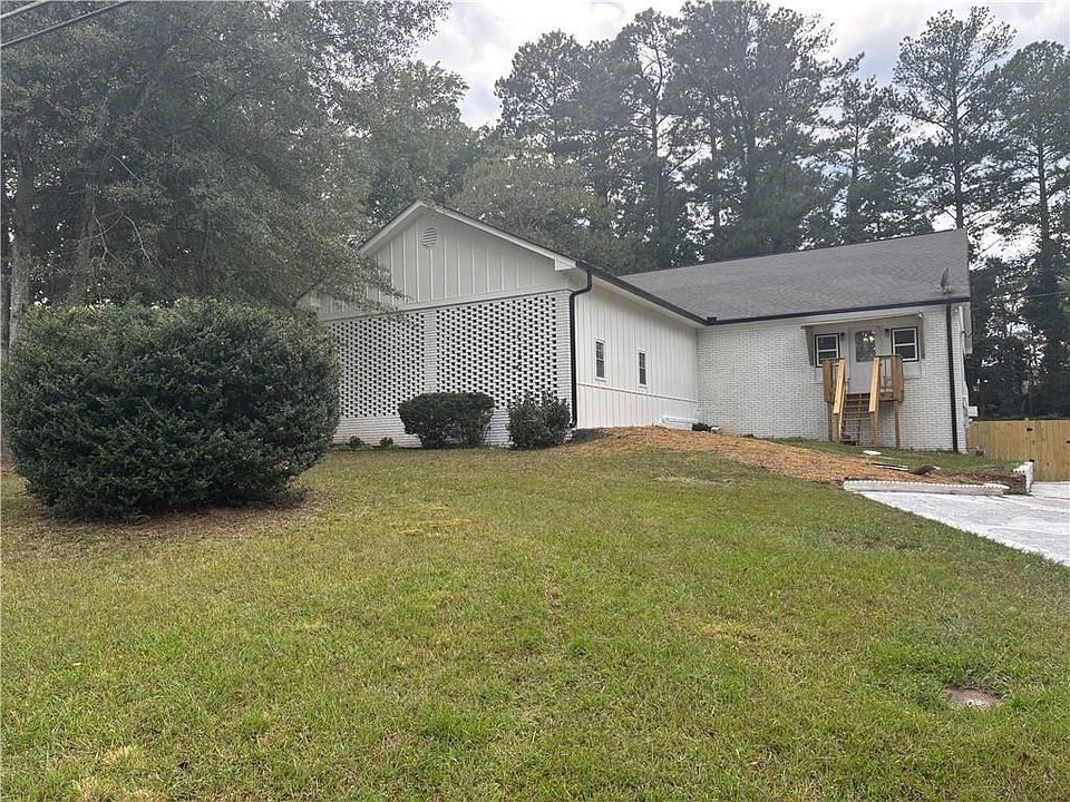 1st image of 2976 Michael Dr SW