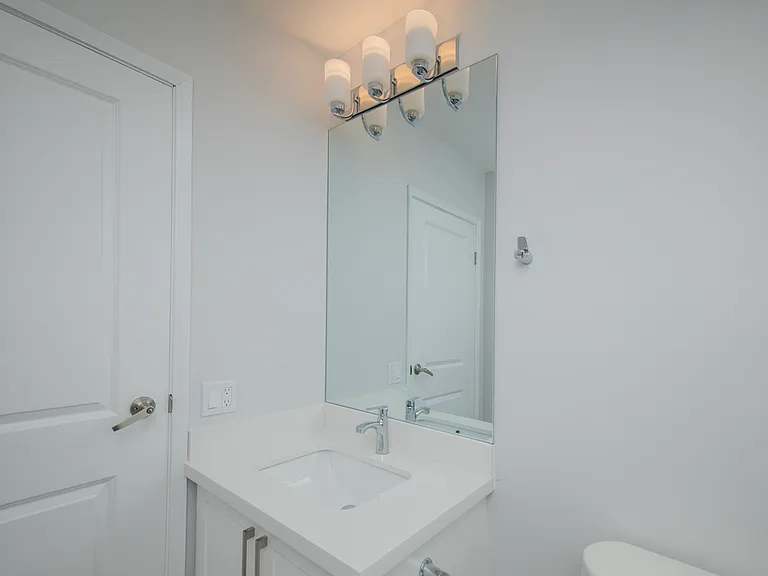 806 Kennedy Rd — Photo 10