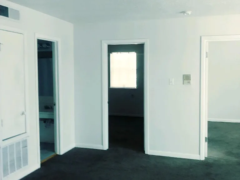2827 Carondelet St — Photo 3