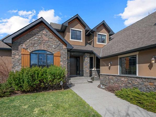 3475 E Springbank Dr SW, Calgary, AB T3H 5N2