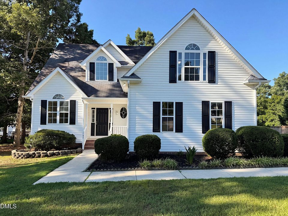 1st image of 104 Kings Ct