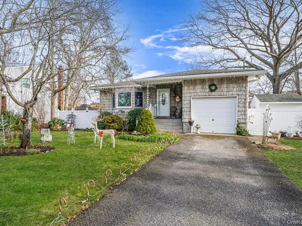 275 N Titmus Drive, Mastic, NY 11950