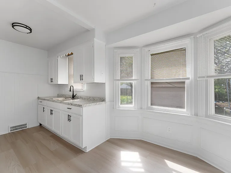15626 Tacoma St — Photo 10