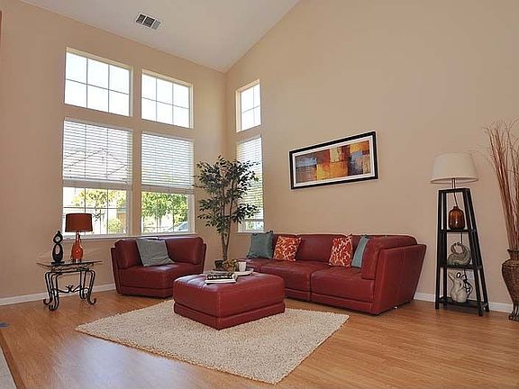 3rd image of 43412 Laurel Glen Cmn