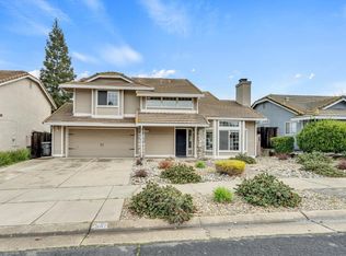401 Ruby Ct, Roseville, CA 95678