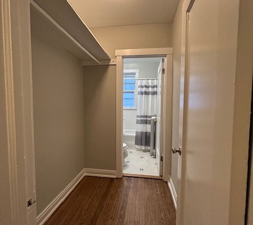 1st image of 1601 W Thome Ave APT 3I