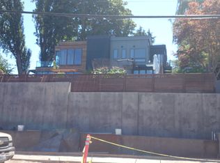 439 Halladay St, Seattle, WA 98109