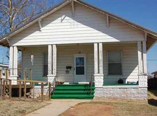 520 Manvel Ave, Chandler, OK 74834