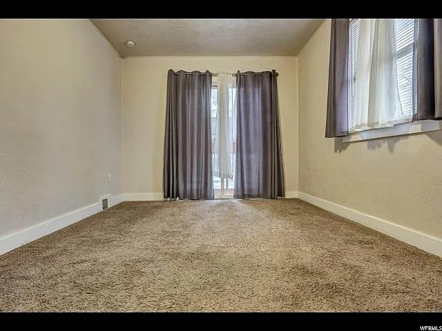 590 E Leland Ave — Photo 9