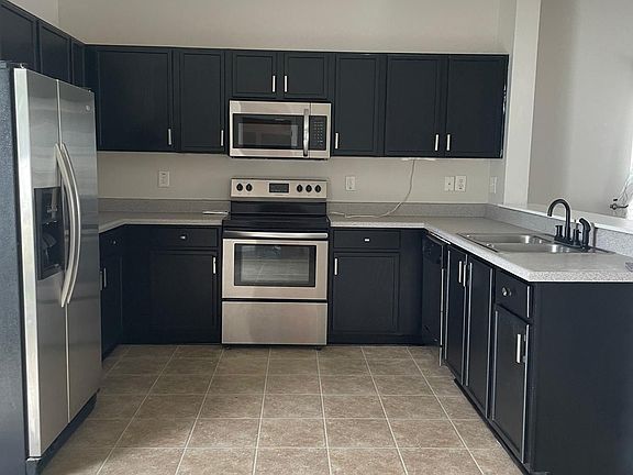 4th image of 1713 Hollybrook Ave