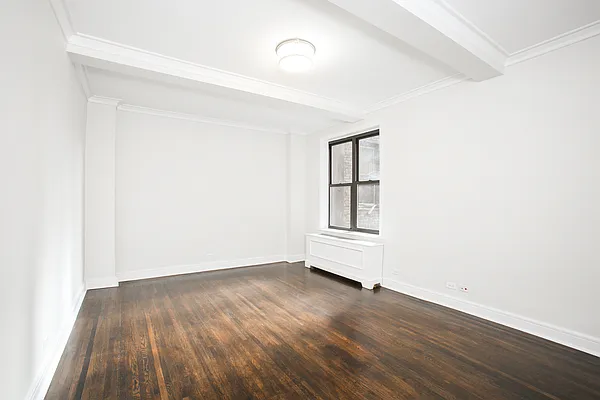 Rented by Stonehenge NYC LLC | media 153