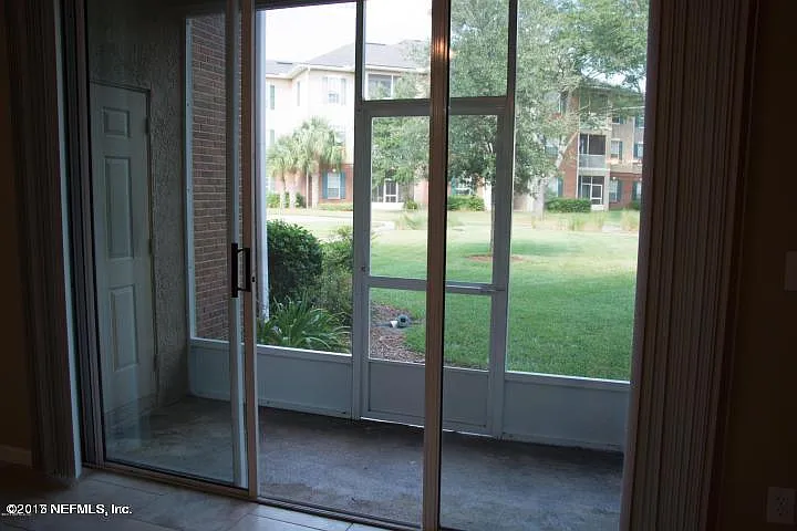 3 bed, 2.0 bath, 1496 sqft, $1,650 — Photo 4