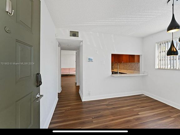 3rd image of 8111 Lagos De Campo Blvd