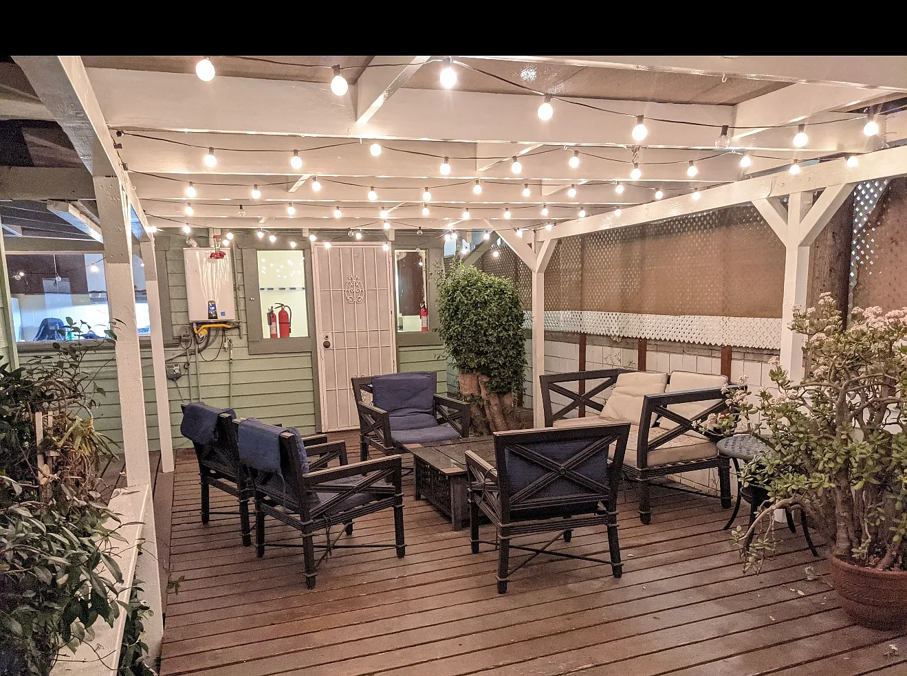 5 bed, 2100 sqft, $1,375 — Photo 2