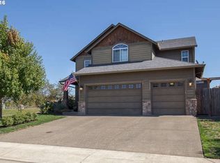 335 N Elm St, Yamhill, OR