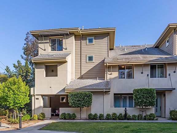 2nd image of 1141 Stanislaus Ln