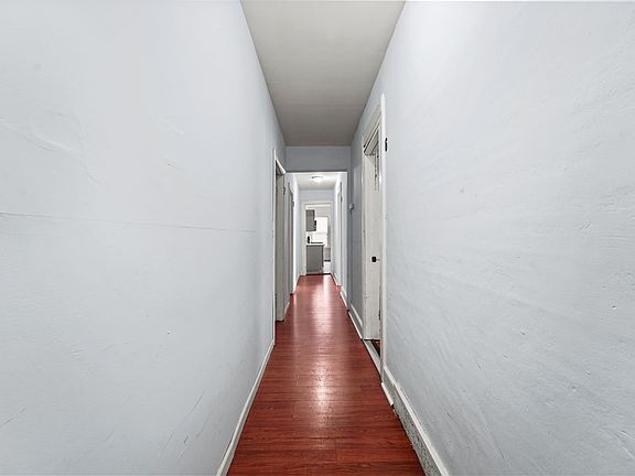 4th image of 120 Murray St