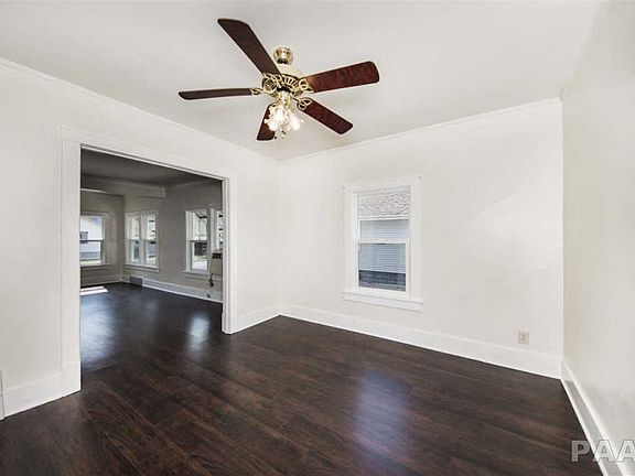 3rd image of 905 E Virginia Ave