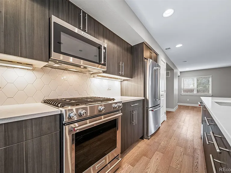 435 S Forest St #6 — Photo 19